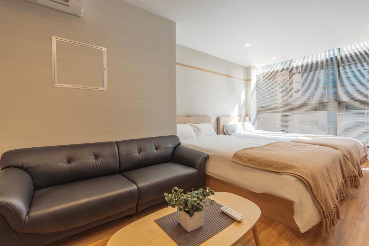 谷町君・星hotel・道頓福居 Osaka Bagian luar foto